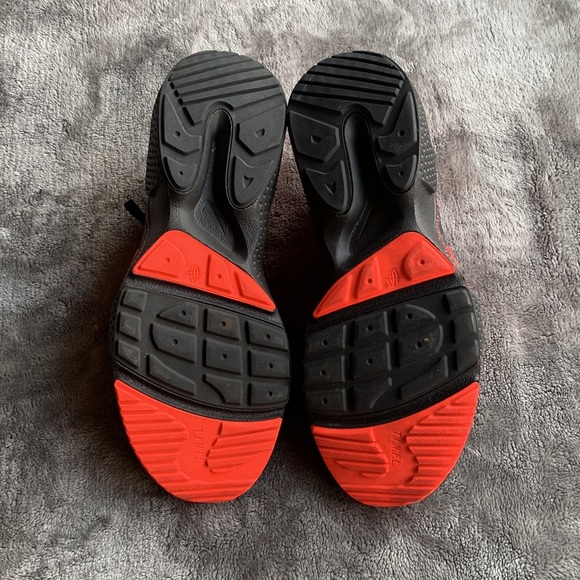 Mens Nike running shoes. - Picture 6 of 8